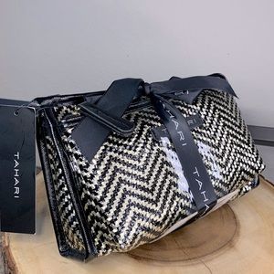 NWT Tahari Pouch Gift set with Wallet Black n Silver